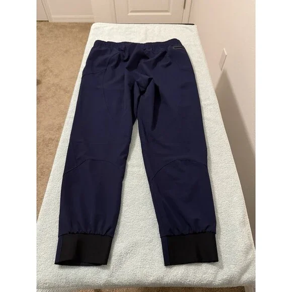 Under Armour Motion Joggers Womens Medium Navy Blue 1376926-348 NWT $80 MSRP - Picture 5 of 8